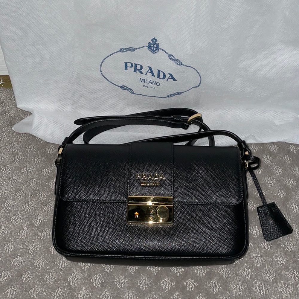 Prada Pattina